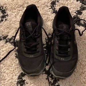 Men’s black sneakers